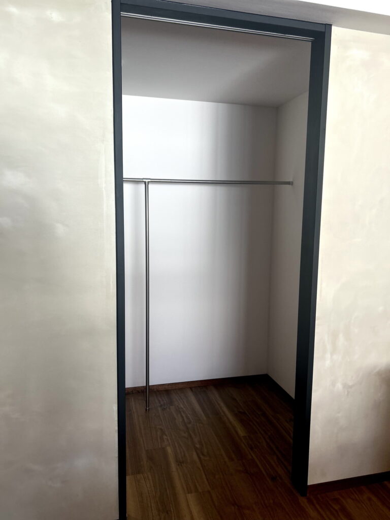 RAV RESORT OKINAWA B CLASS 501号室 ウォークインクローゼット