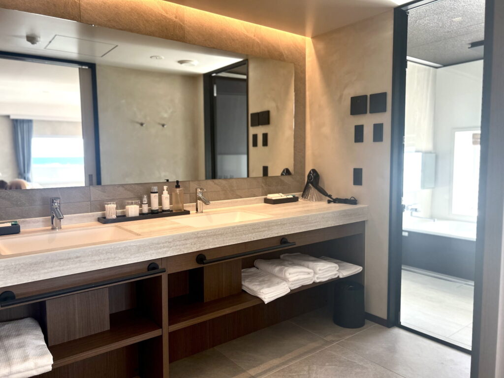 RAV RESORT OKINAWA B CLASS 501号室 パウダールーム