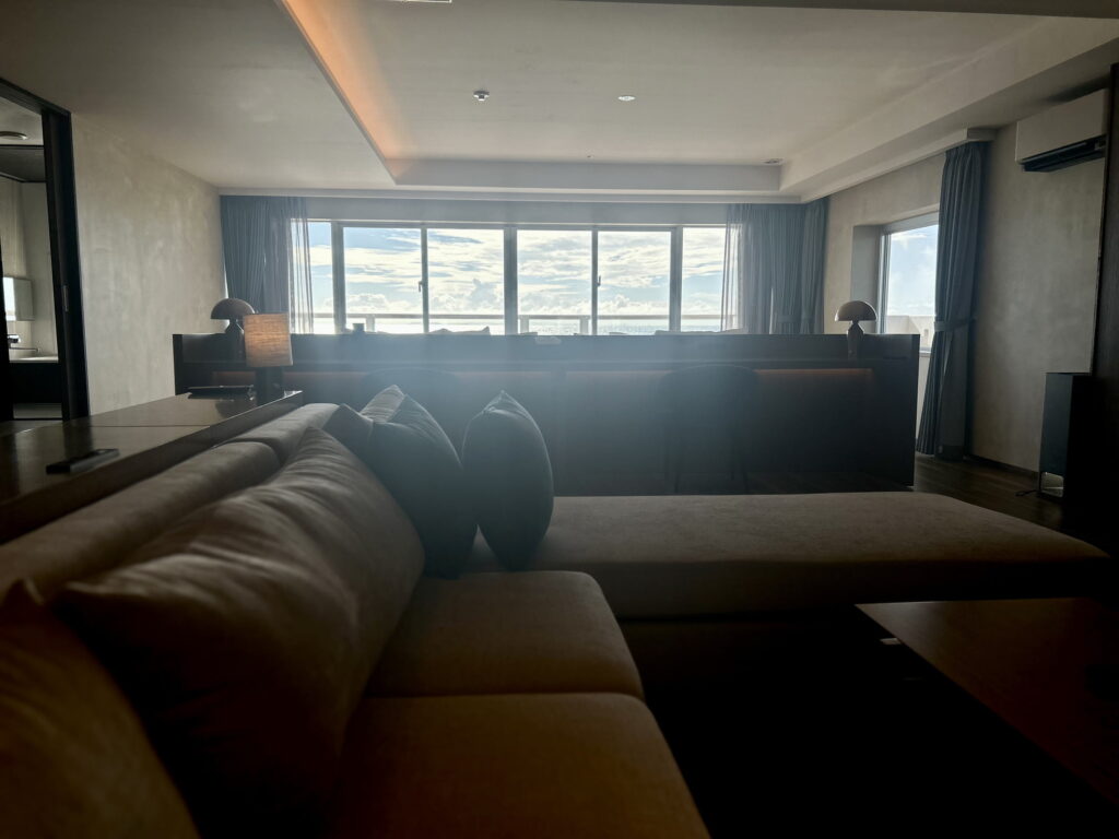 RAV RESORT OKINAWA B CLASS 501号室 内観