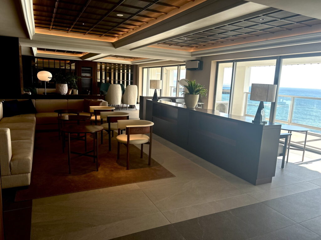 RAV RESORT OKINAWA ラウンジ