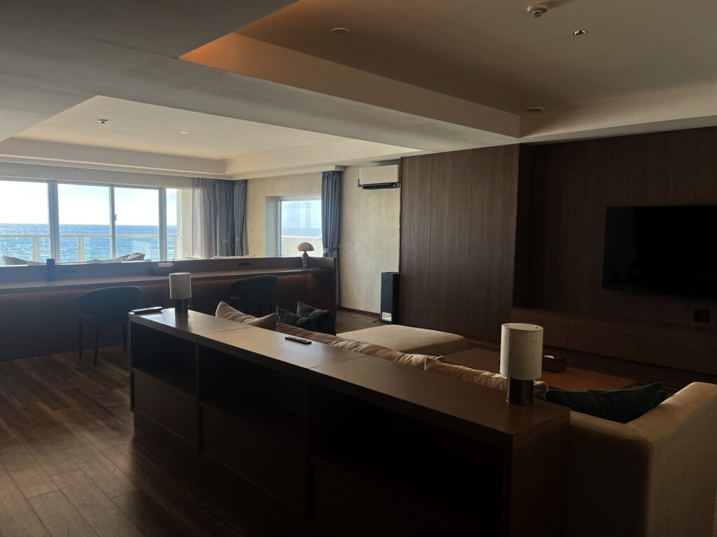 RAV RESORT OKINAWA B CLASS 501号室 内観