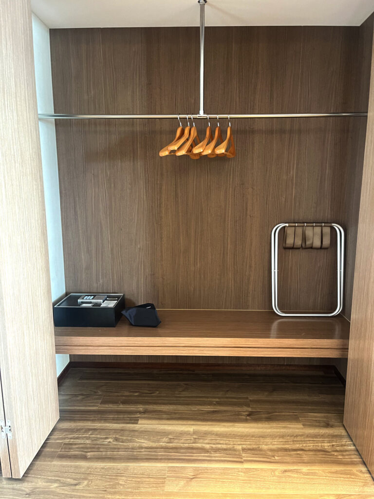 RAV RESORT OKINAWA B CLASS 501号室クローゼット