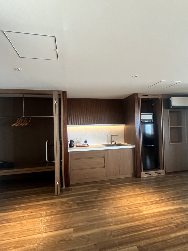 RAV RESORT OKINAWA B CLASS 501号室クローゼット