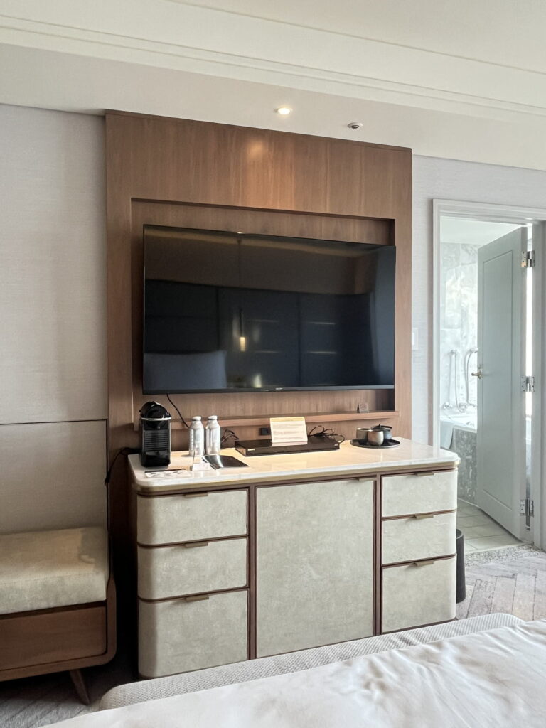 冷蔵庫・コーヒーメーカー