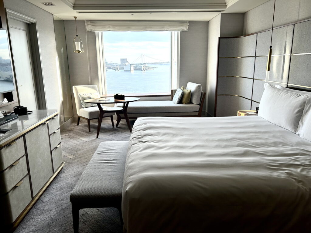 客室【1キング プレミアム ベイビュー】