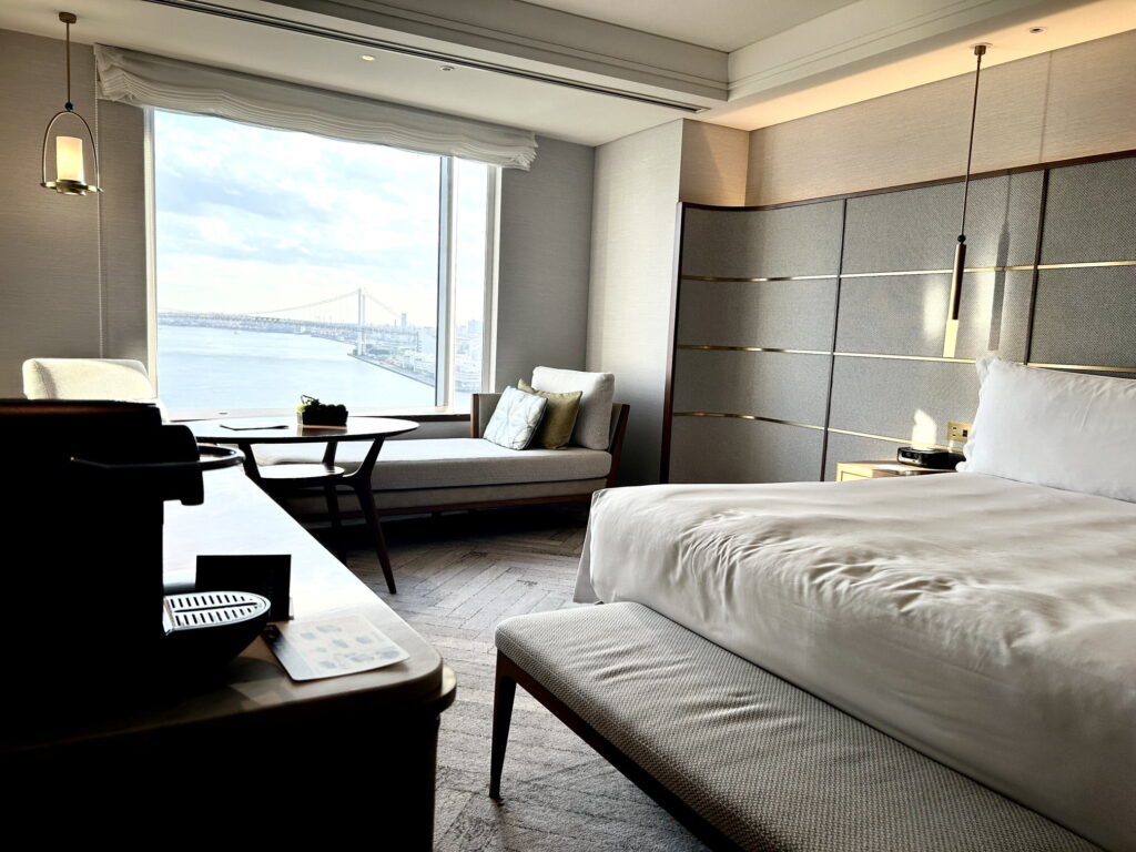 客室【1キング プレミアム ベイビュー】